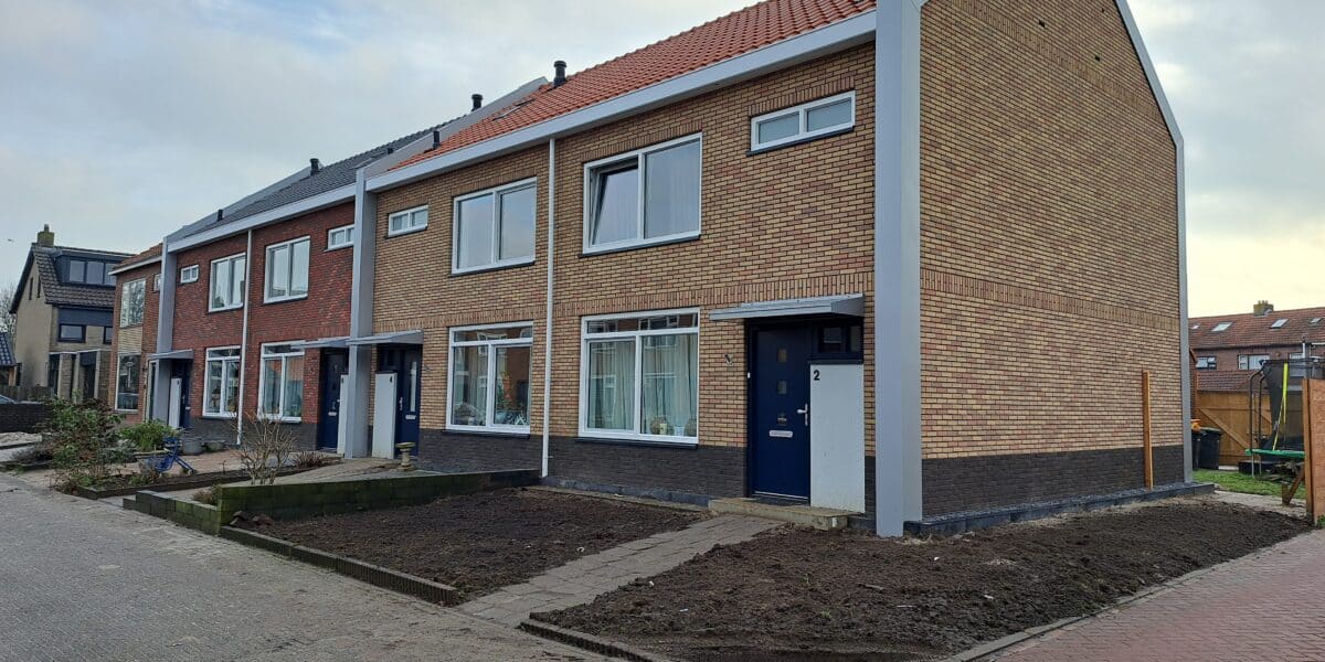 Groot onderhoud 15 woningen te Genemuiden